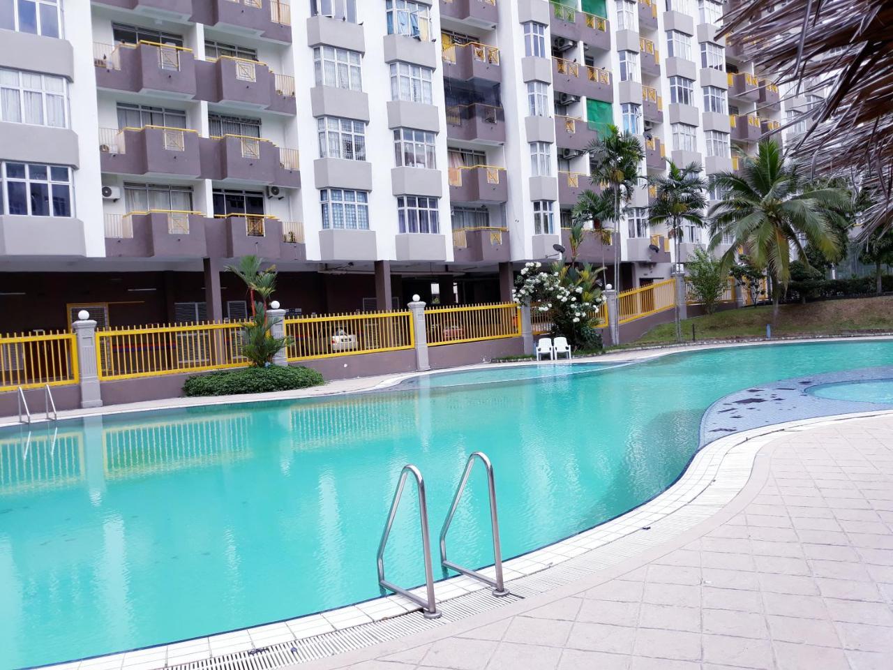 Ocean View Resort Fy Resident Port Dickson Exterior photo